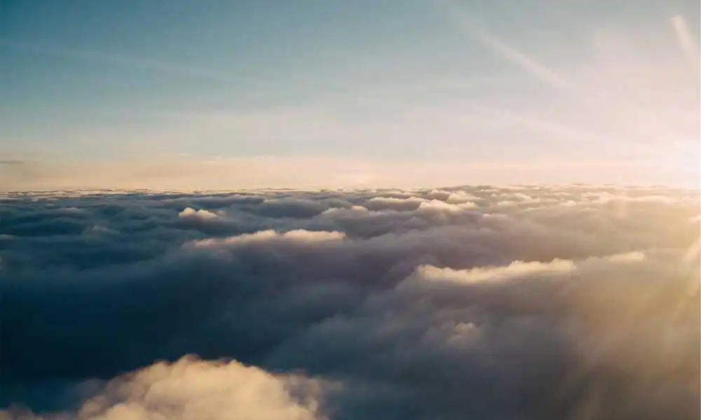 《善念为舟，正道为舵：乔老爷上轿背后的家风启示》