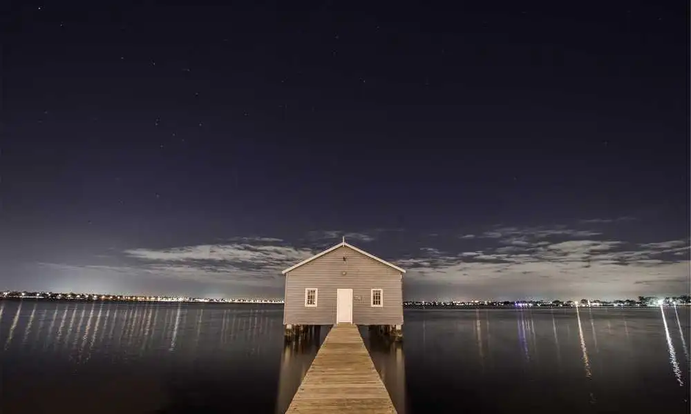 巨鹿路时光密码：百年建筑群与名流往事的隐秘对话