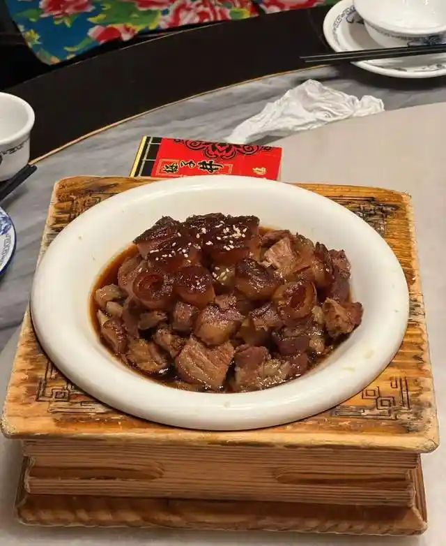 云南大理必吃!这家店的鸡汤美味引爆味蕾,风味独特不容错过
