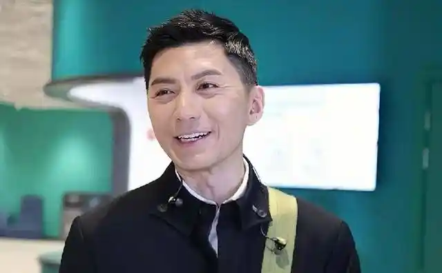 袁伟豪女友晒孕肚写真,性感孕味引外界热议