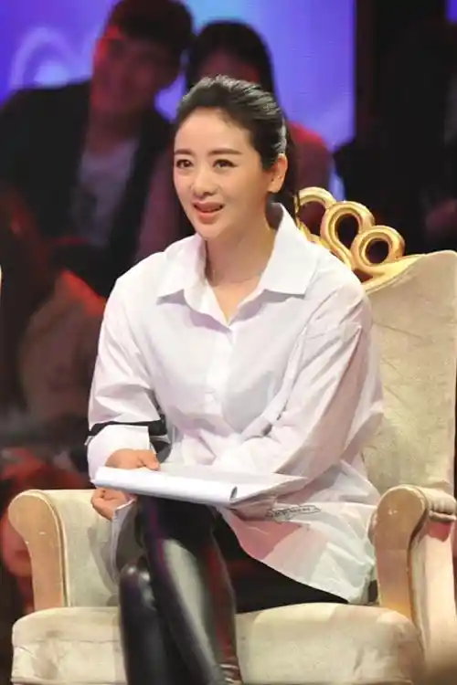 37岁高龄产子,演员小李琳:这是我人生最勇敢的决定