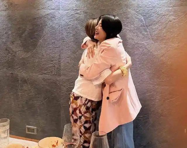 胡定欣疑似怀孕!恋爱一年闪电结婚引热议