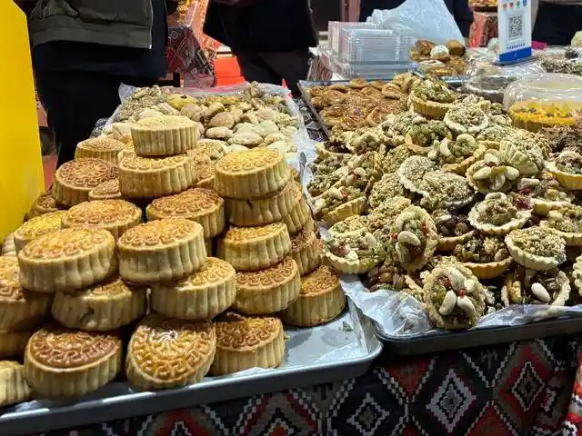 中秋月饼新疆风味引爆市场，传统糕点焕发新魅力