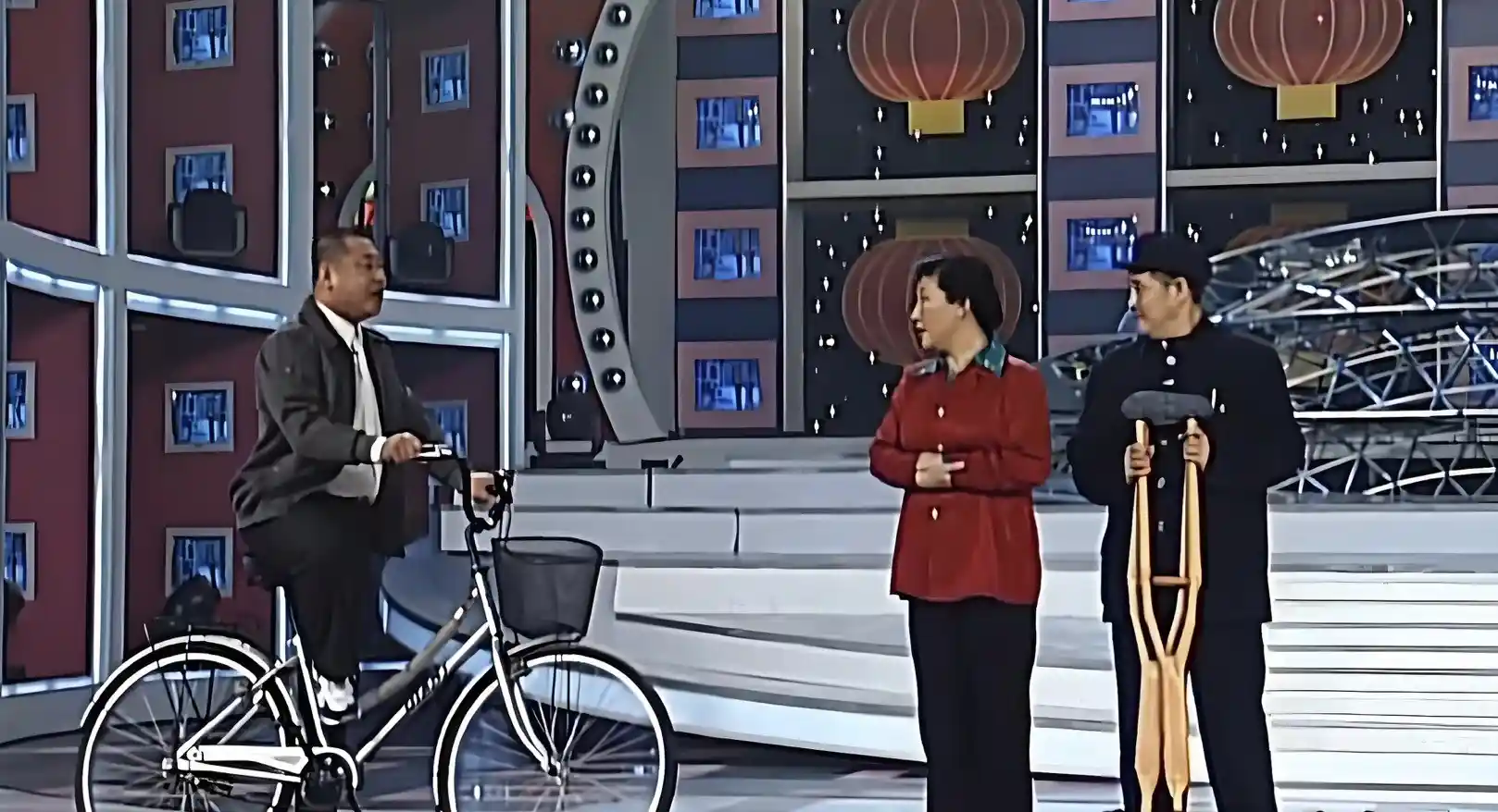 春晚42年高光时刻全回顾：那些刷屏时代的金句与名场面