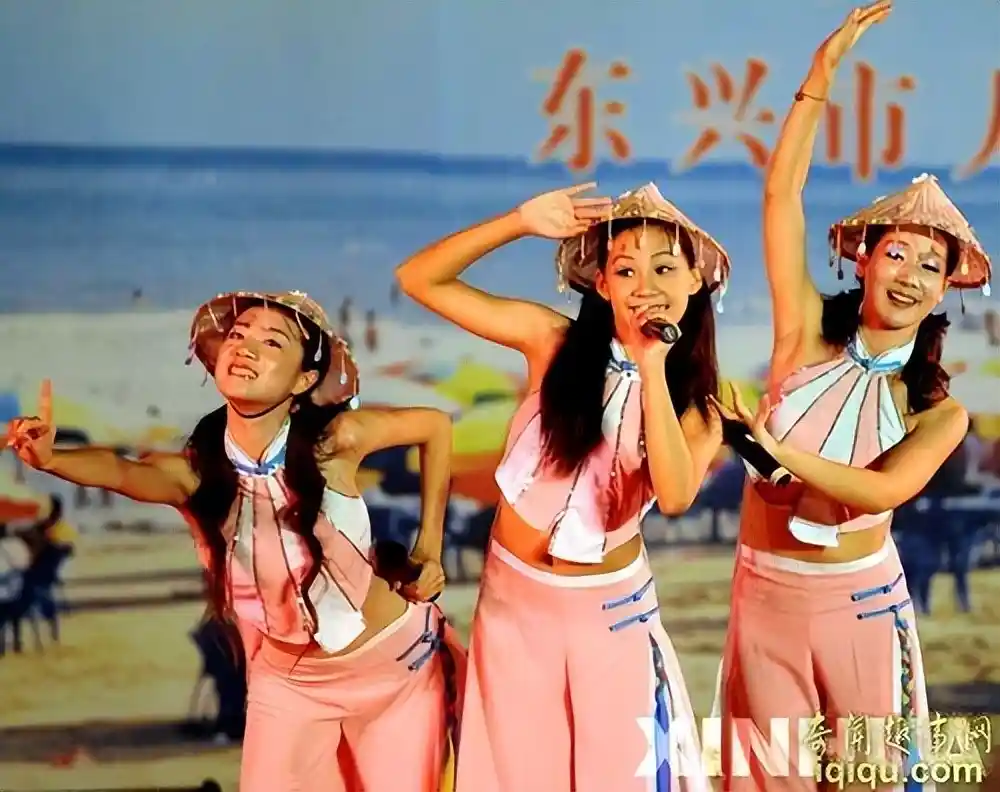 五十六朵民族花中的海之子:京族的蓝色传奇