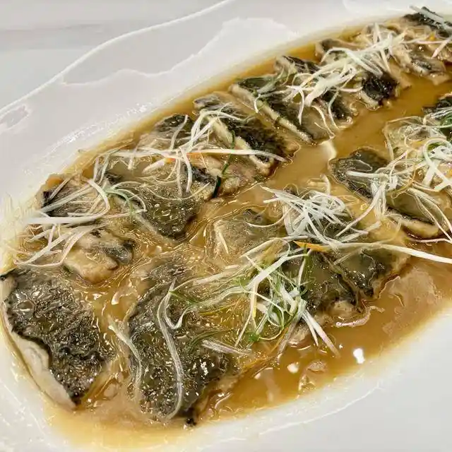 名厨独家揭秘:无骨鲫鱼的去刺神技,鱼肉鲜嫩零刺感