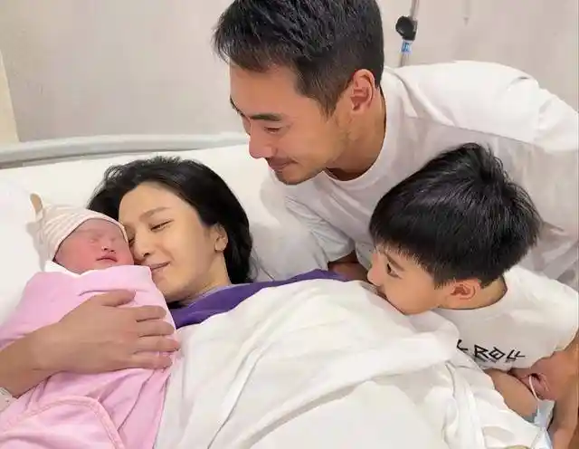 林芊妤剖腹诞女,孕期验血惊现染色体异常引关注