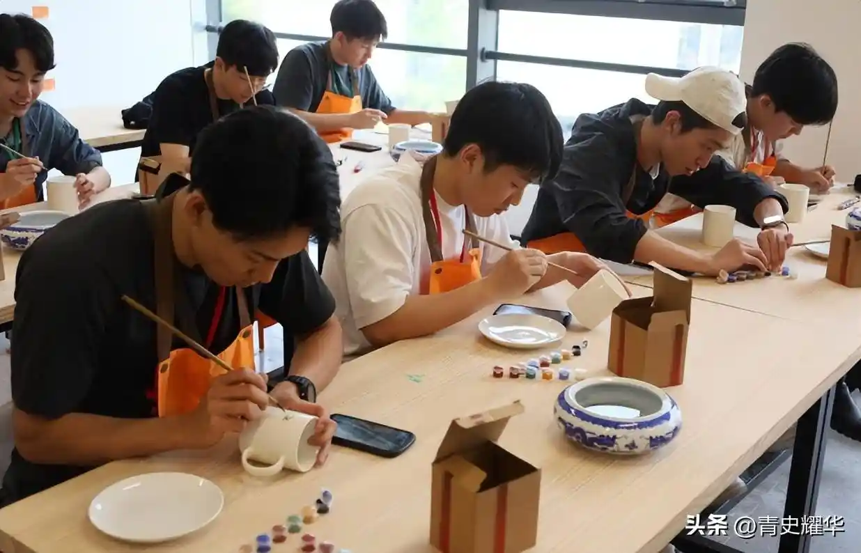 高市早苗成日本Z世代新顶流？超九成青年力挺，中日议题退居‘生活刚需’之后