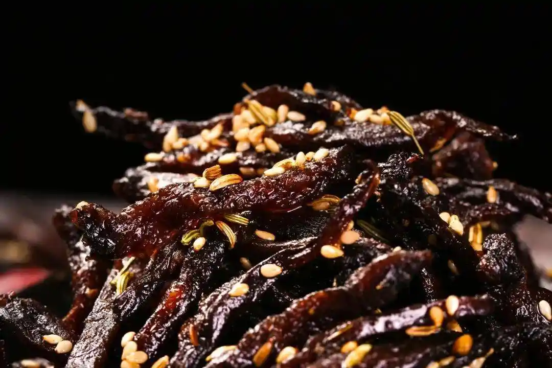 网红肉干爆火背后：高能零食暗藏健康隐患，专家紧急提醒！