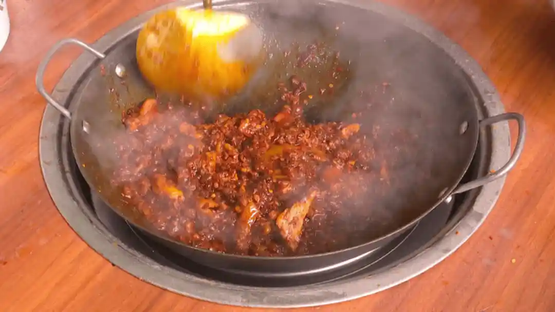 咸淡辣度随你定,这家贵阳火锅店用‘店规’赢麻了!