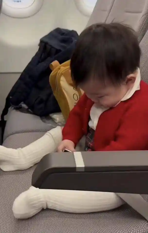 麦明诗产后闪电瘦身引爆热议！晒孕肚照官宣二胎计划，港姐冠军开启人生新阶段