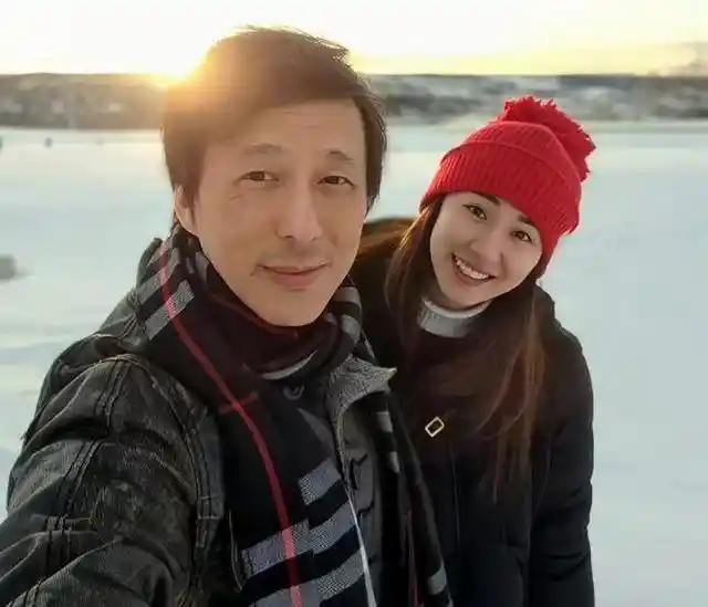 港星李施深夜曝光前男友手机调情实录！颤抖手抖出全网热搜：邓健泓回应引风暴