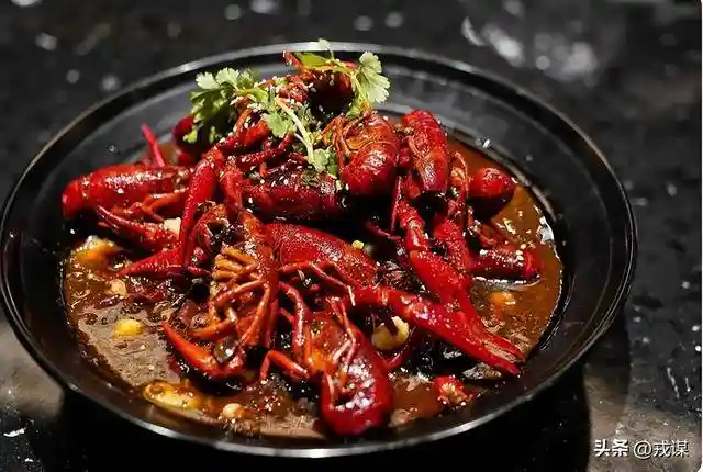 排队5小时值吗？北京食客为湖北菜吵翻天