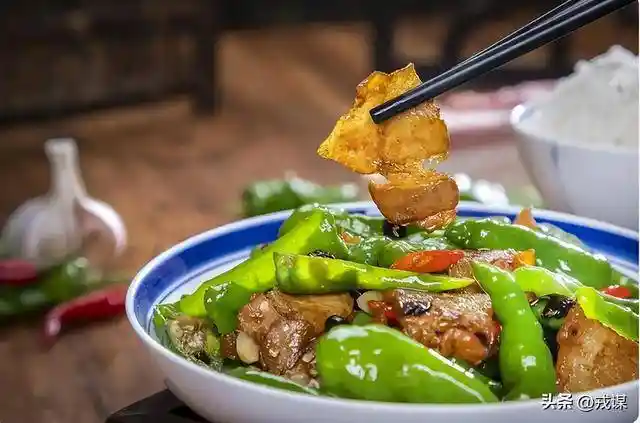 排队5小时值吗？北京食客为湖北菜吵翻天
