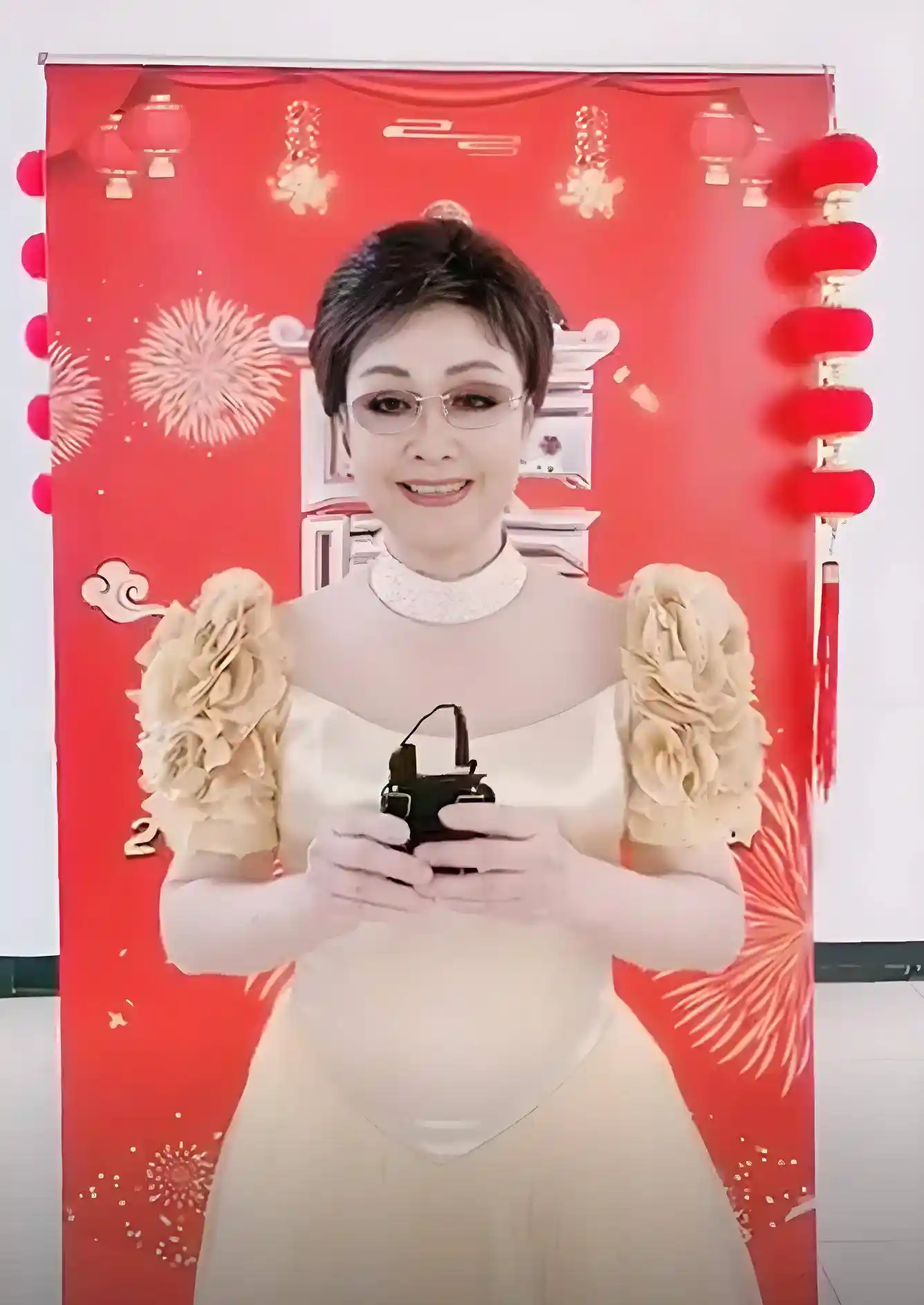 李谷一四届春晚缺席背后：女儿46岁未嫁成心病？