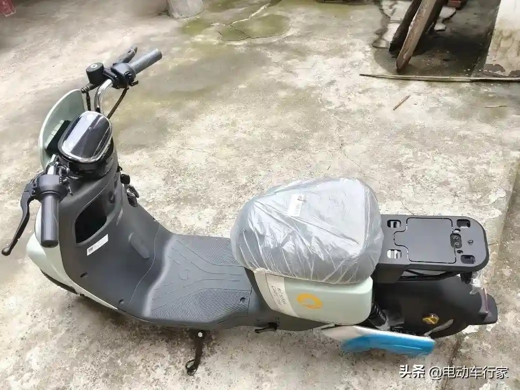 电动自行车新国标再变脸，车主：喜忧参半