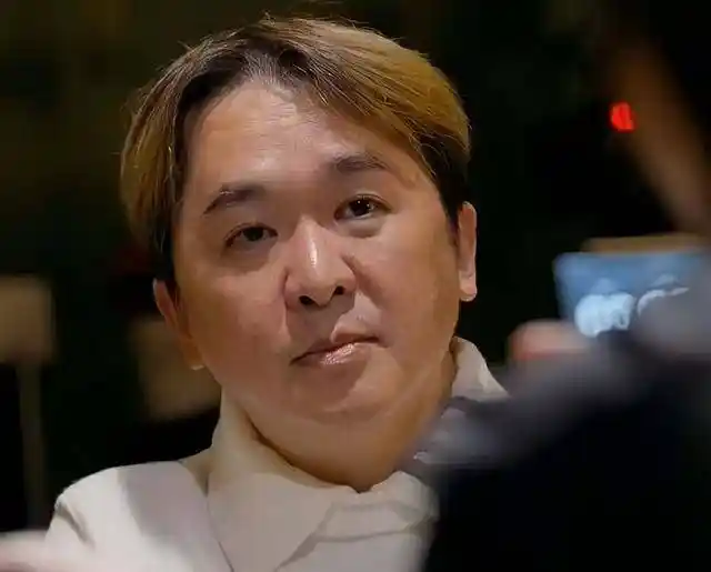 邓兆尊陷多角恋风波,自曝同时交往三名女友引热议