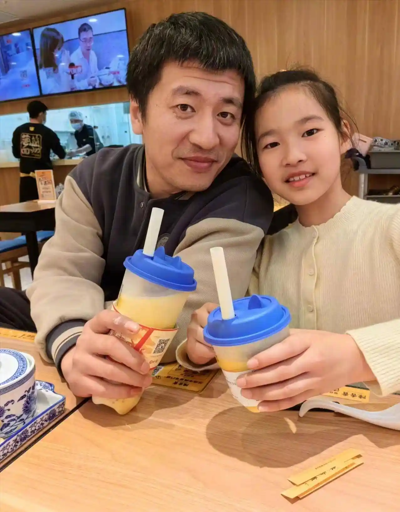 张雪峰离婚六年真相曝光,前妻李丽婧低调现身引关注