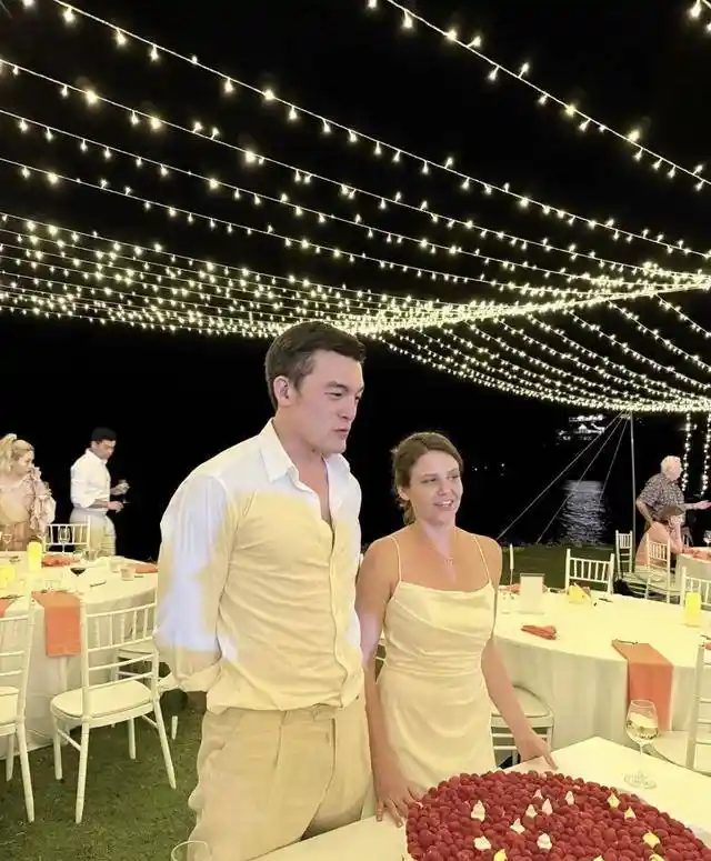 前亚姐冠军混血弟迎大喜！颜值爆表被疑撞脸陈冠希，曾拍广告引热议