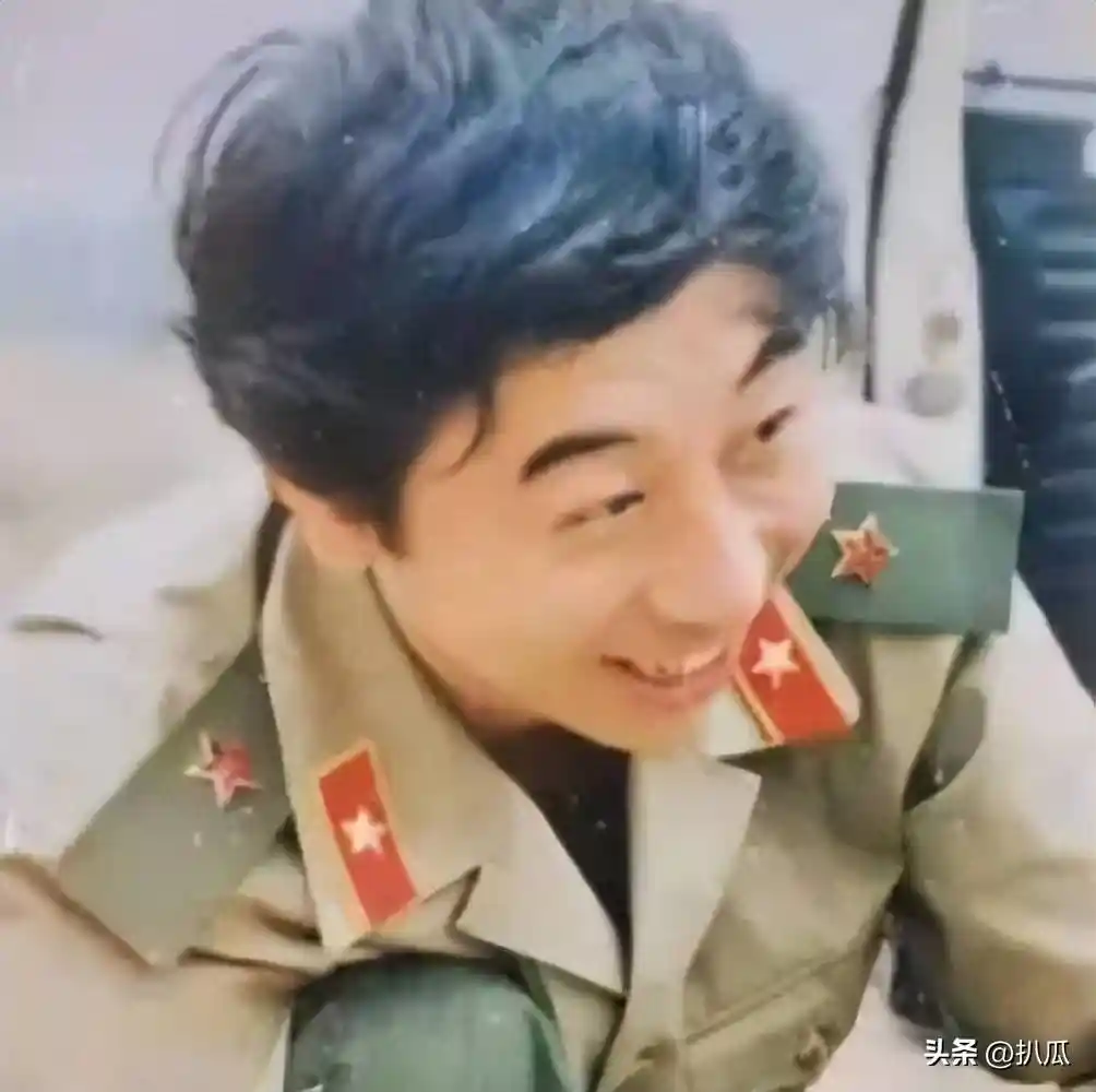 冯巩春晚33年传奇落幕,晚年与爱妻共度温馨时光