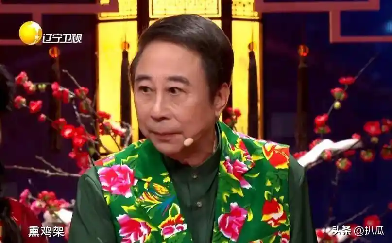 冯巩春晚33年传奇落幕,晚年与爱妻共度温馨时光