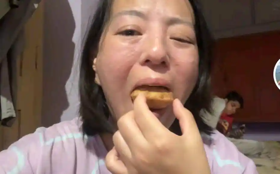 90后女子与印度丈夫团聚第八天:美食让面容焕新?